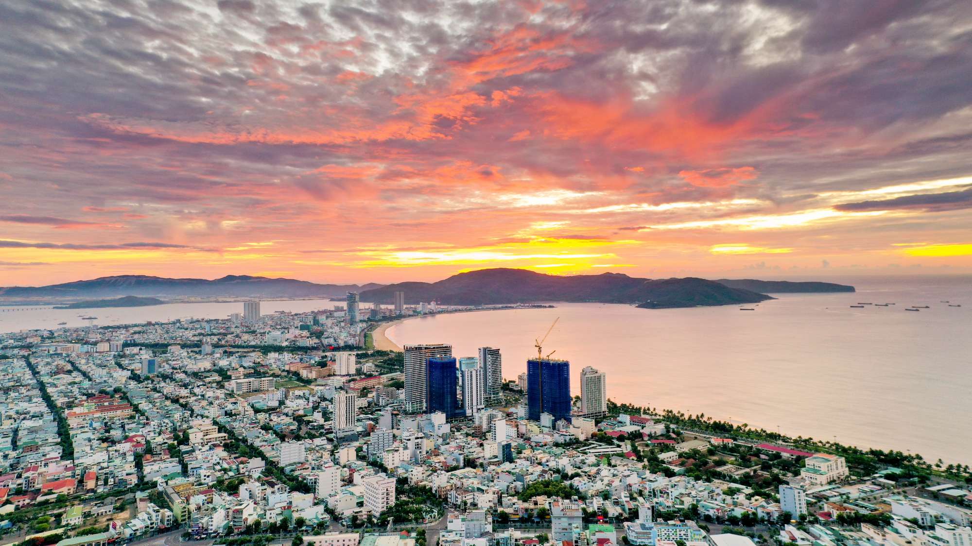 HẤP LỰC CỦA BẤT ĐỘNG SẢN ĐA NĂNG 