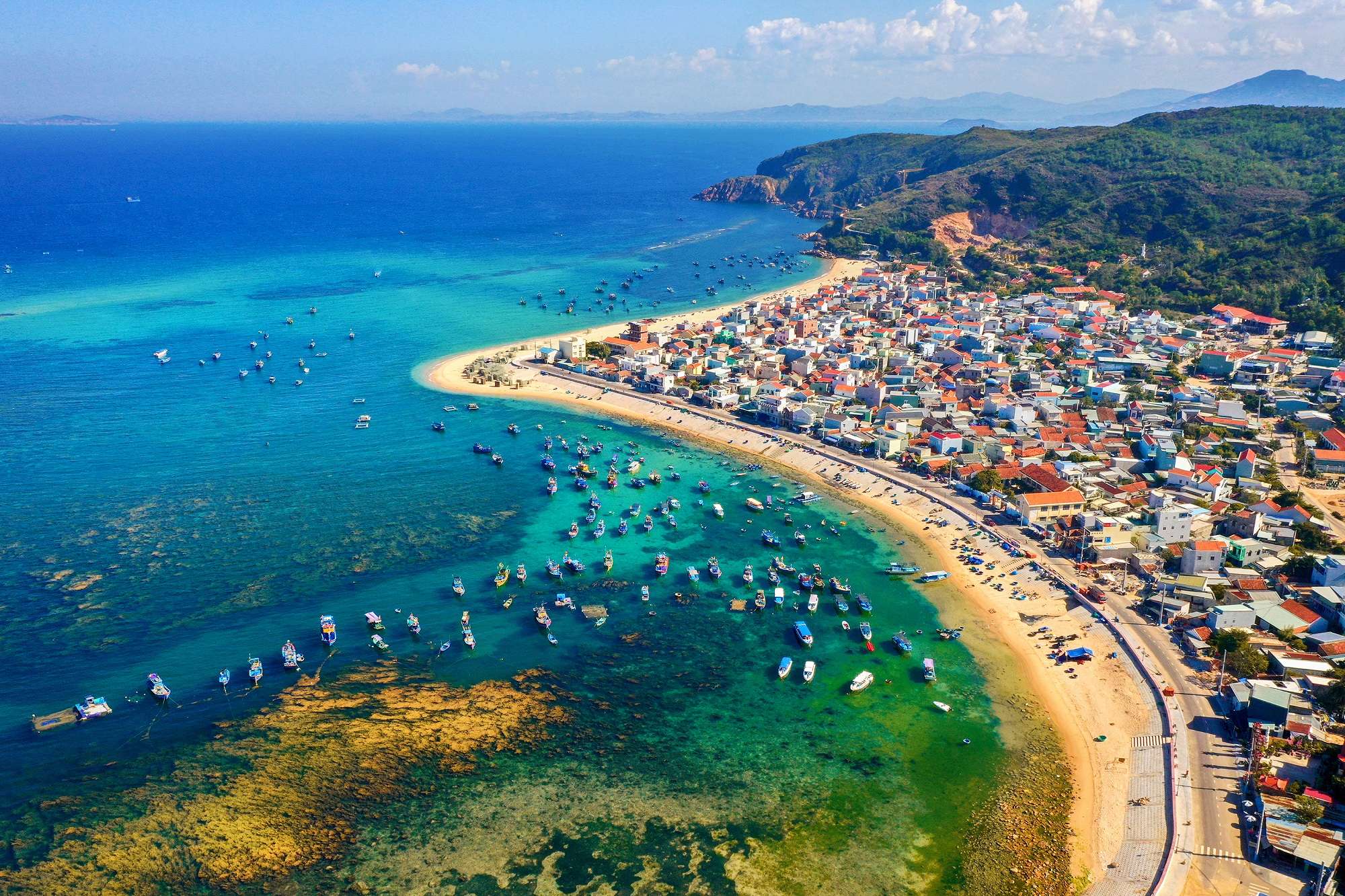 PHÁT TRIỂN TOÀN DIỆN, QUY NHƠN - BÌNH ĐỊNH THU HÚT NHÂN SỰ NHIỀU NGÀNH NGHỀ